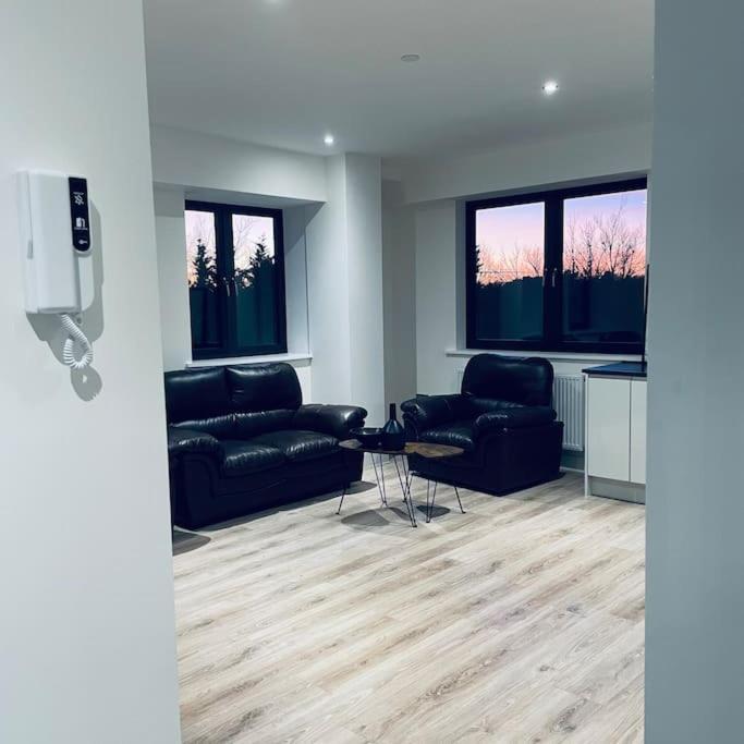 New One Bedroom Luxury Apartment In ソリフル エクステリア 写真