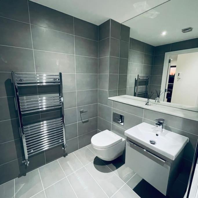 New One Bedroom Luxury Apartment In ソリフル エクステリア 写真